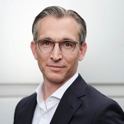 Philips CEO Frans van Houten Steps Down, Roy Jakobs Successor